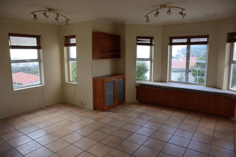 To Let 2 Bedroom Property for Rent in Vredehoek Western Cape
